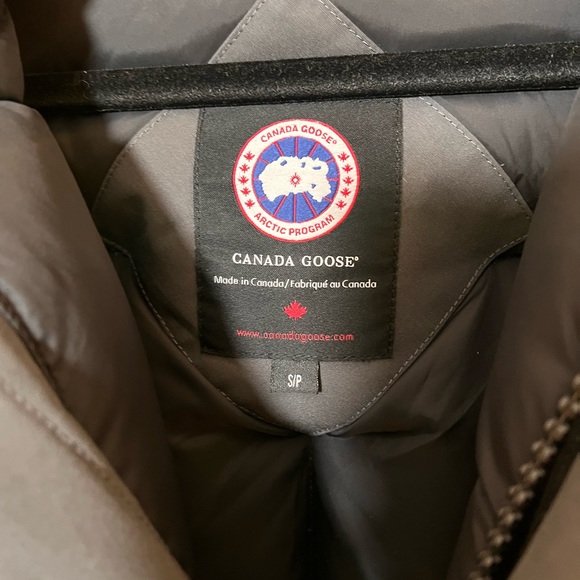 Canada Goose Parka - Men 5’8” Small Graphite - Picture 6 of 8